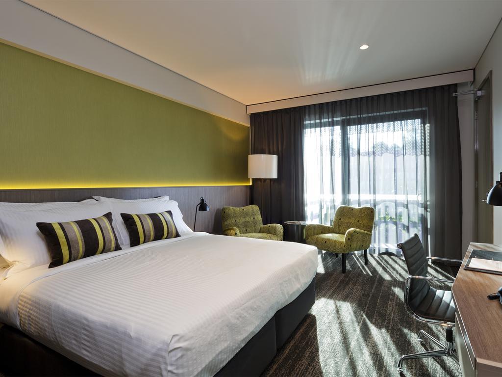 The Glen Hotel And Suites Rochedale Εξωτερικό φωτογραφία
